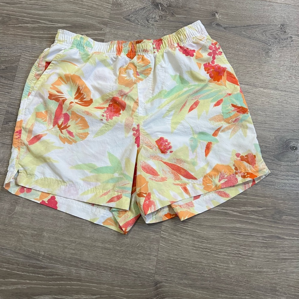 Women’s Columbia Tropical Floral shorts
